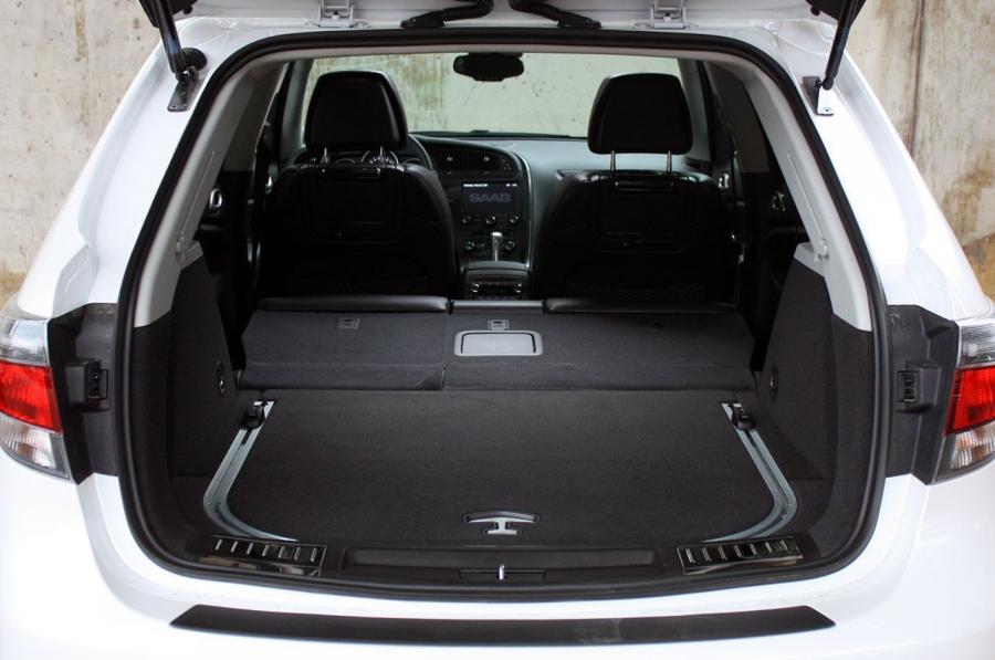  Saab 9-4X 2011 года  (фото 10 из 145)